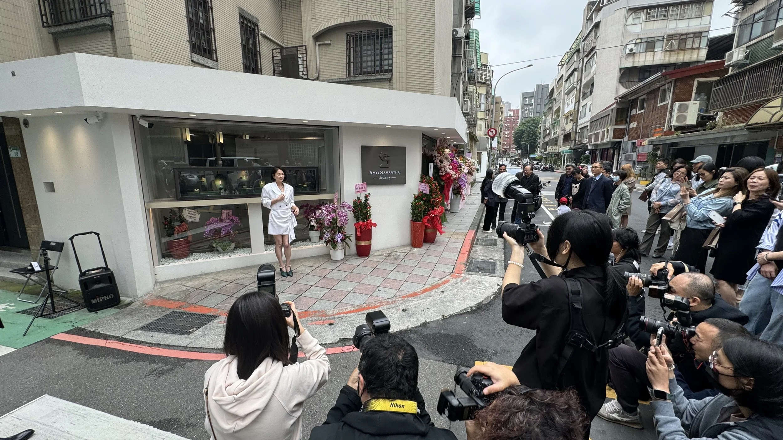 20240326 AMY & SAMANTHA珠寶店開幕活動16.jpg