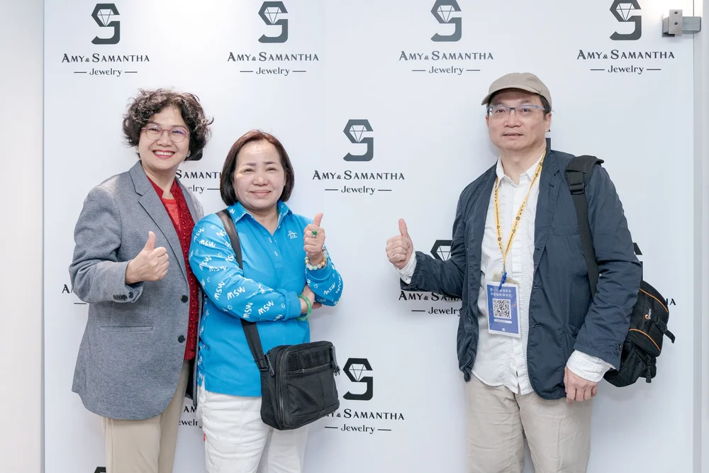 20240326 AMY & SAMANTHA珠寶店開幕活動＿背板照＿5.jpg