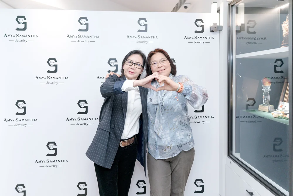 20240326 AMY & SAMANTHA珠寶店開幕活動＿背板照＿21.jpg