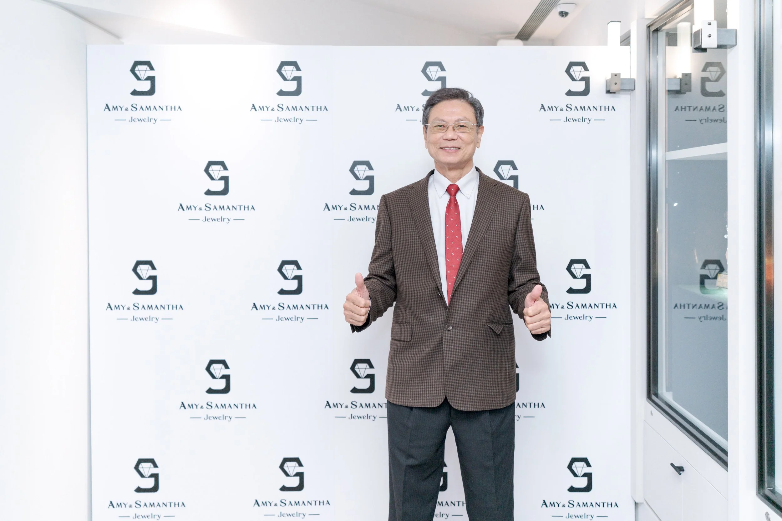 20240326 AMY & SAMANTHA珠寶店開幕活動＿背板照＿28.jpg