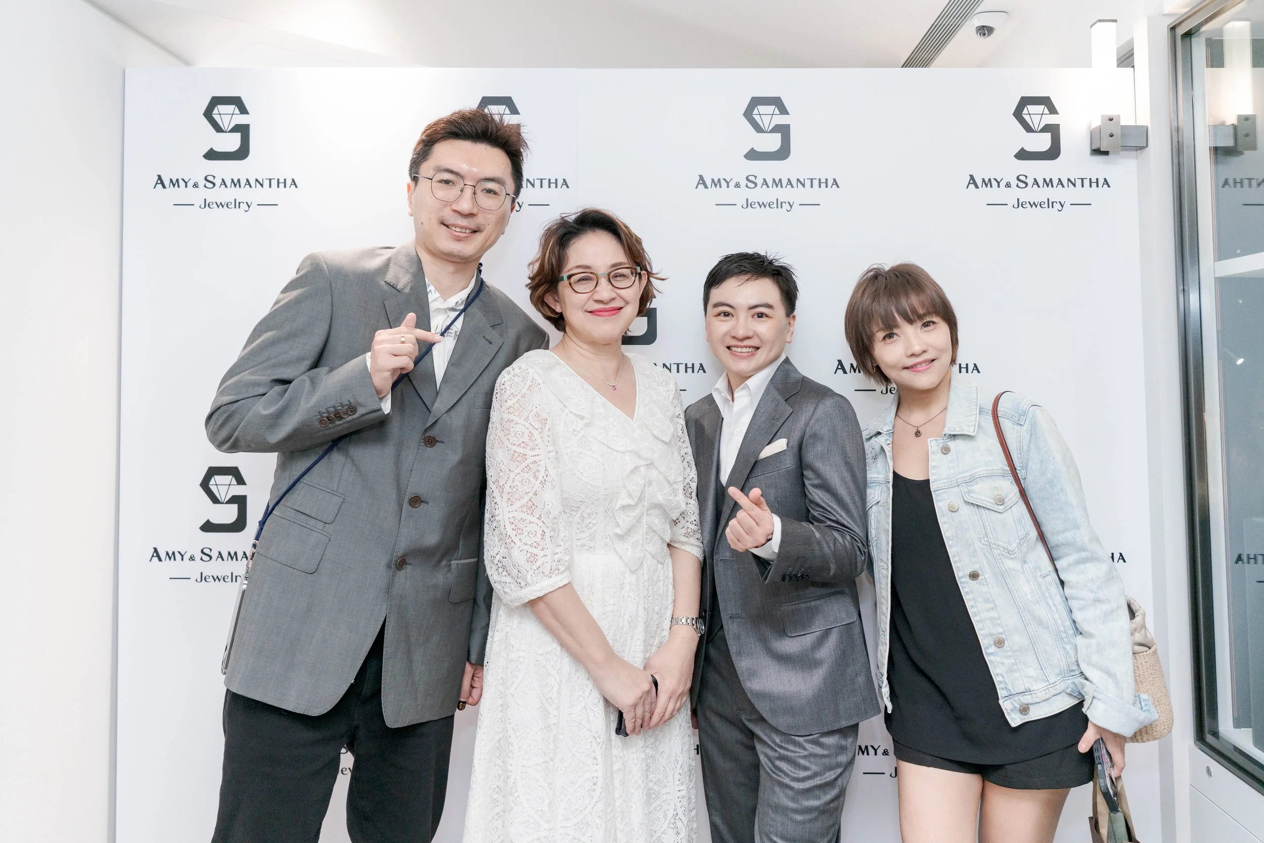 20240326 AMY & SAMANTHA珠寶店開幕活動＿背板照＿49.jpg