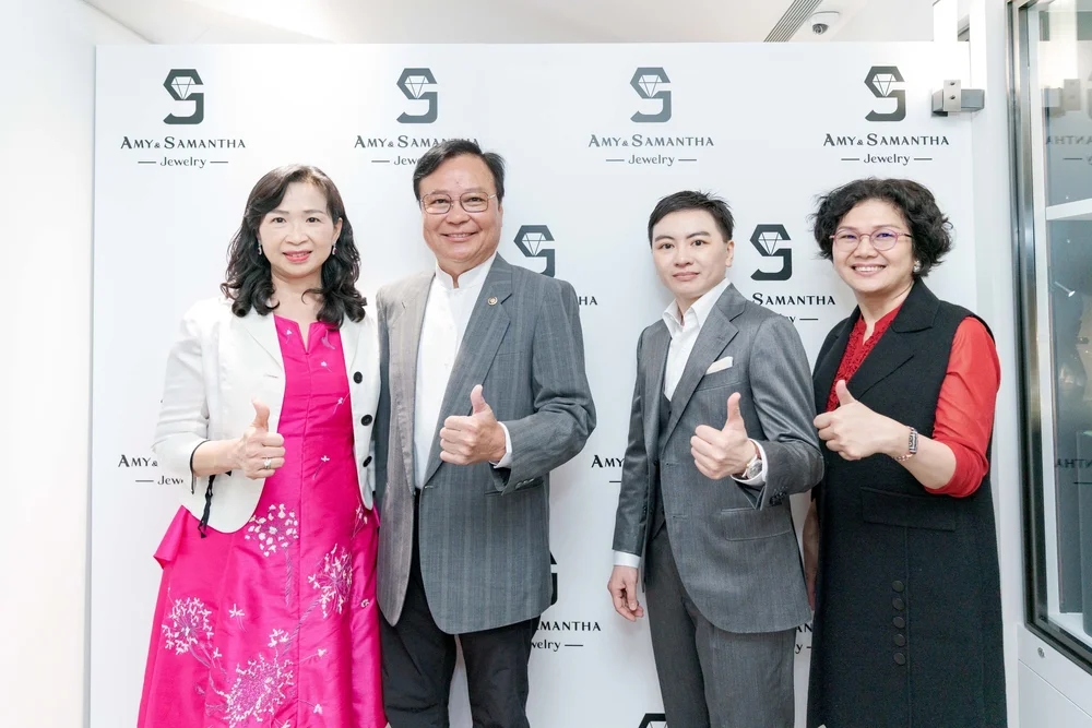 20240326 AMY & SAMANTHA珠寶店開幕活動＿背板照＿62.jpg