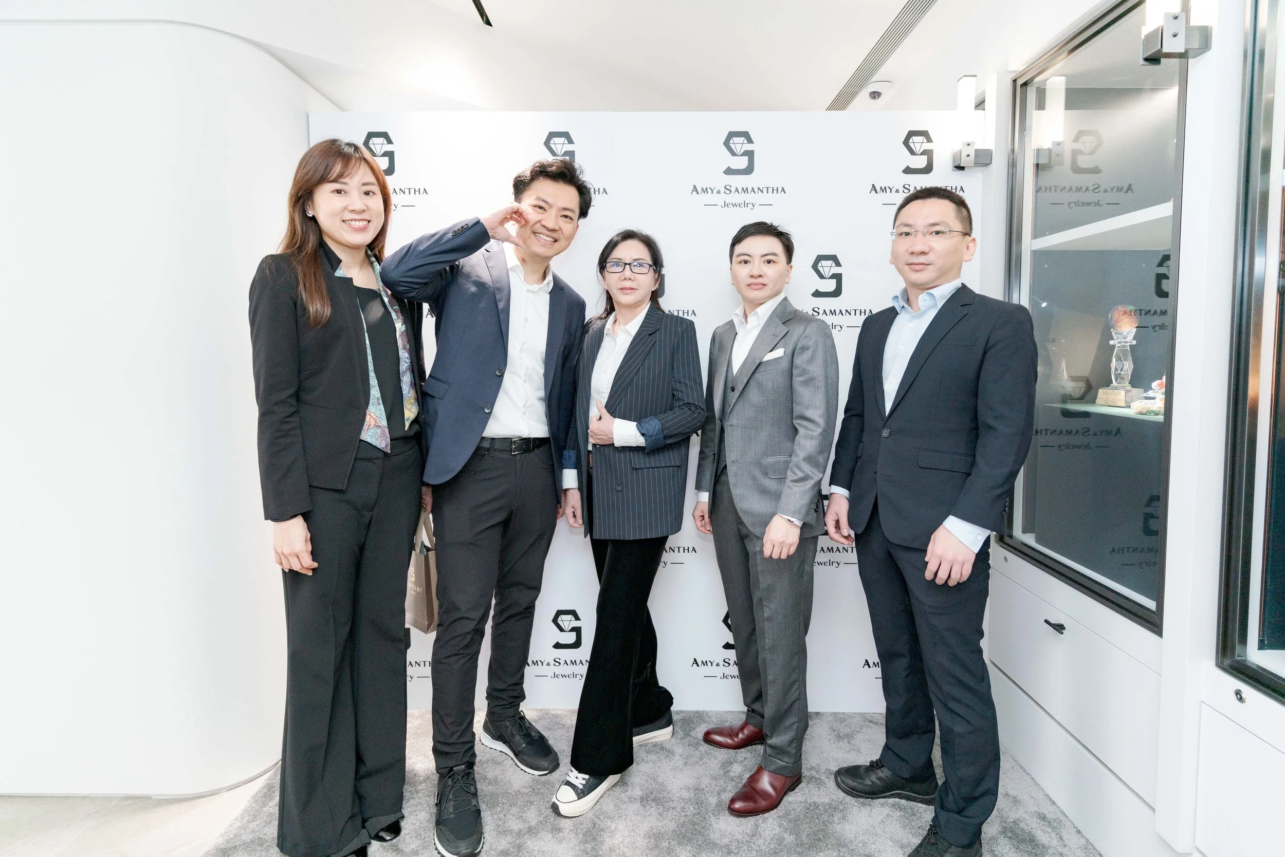 20240326 AMY & SAMANTHA珠寶店開幕活動＿背板照＿67.jpg
