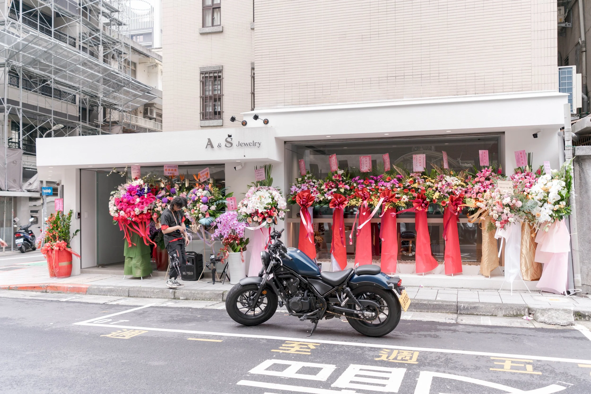 20240326 AMY & SAMANTHA珠寶店開幕活動＿活動花絮＿197.jpg