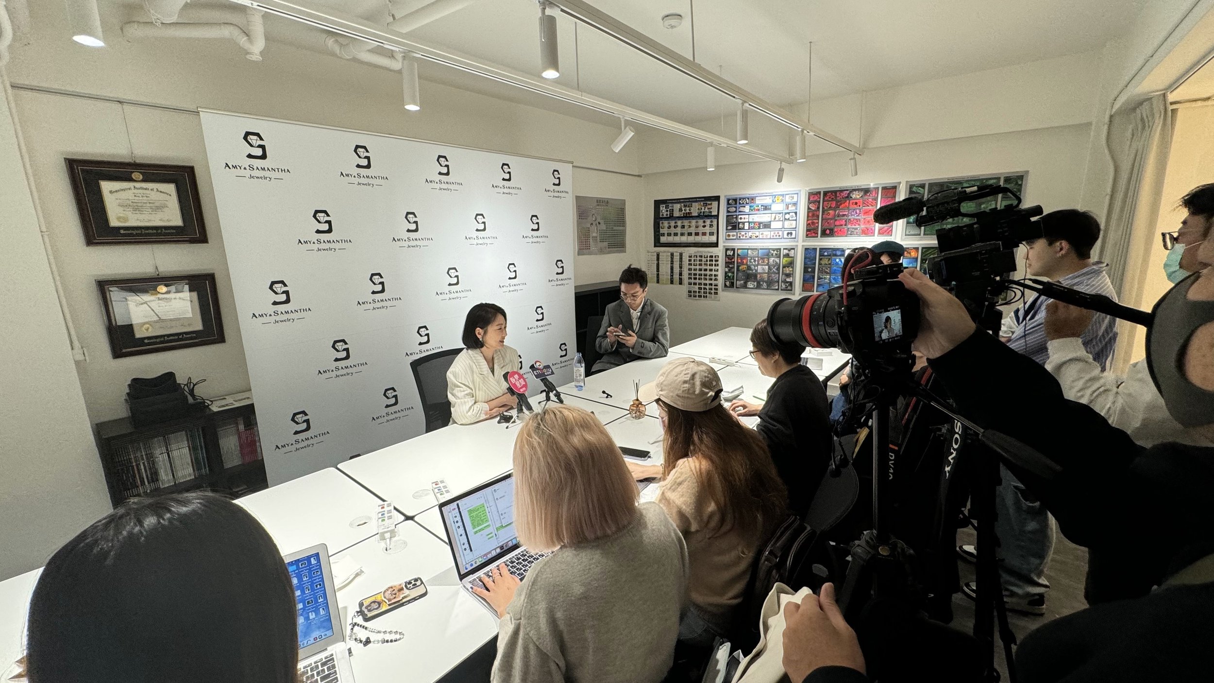 20240326 AMY & SAMANTHA珠寶店開幕活動26.jpg