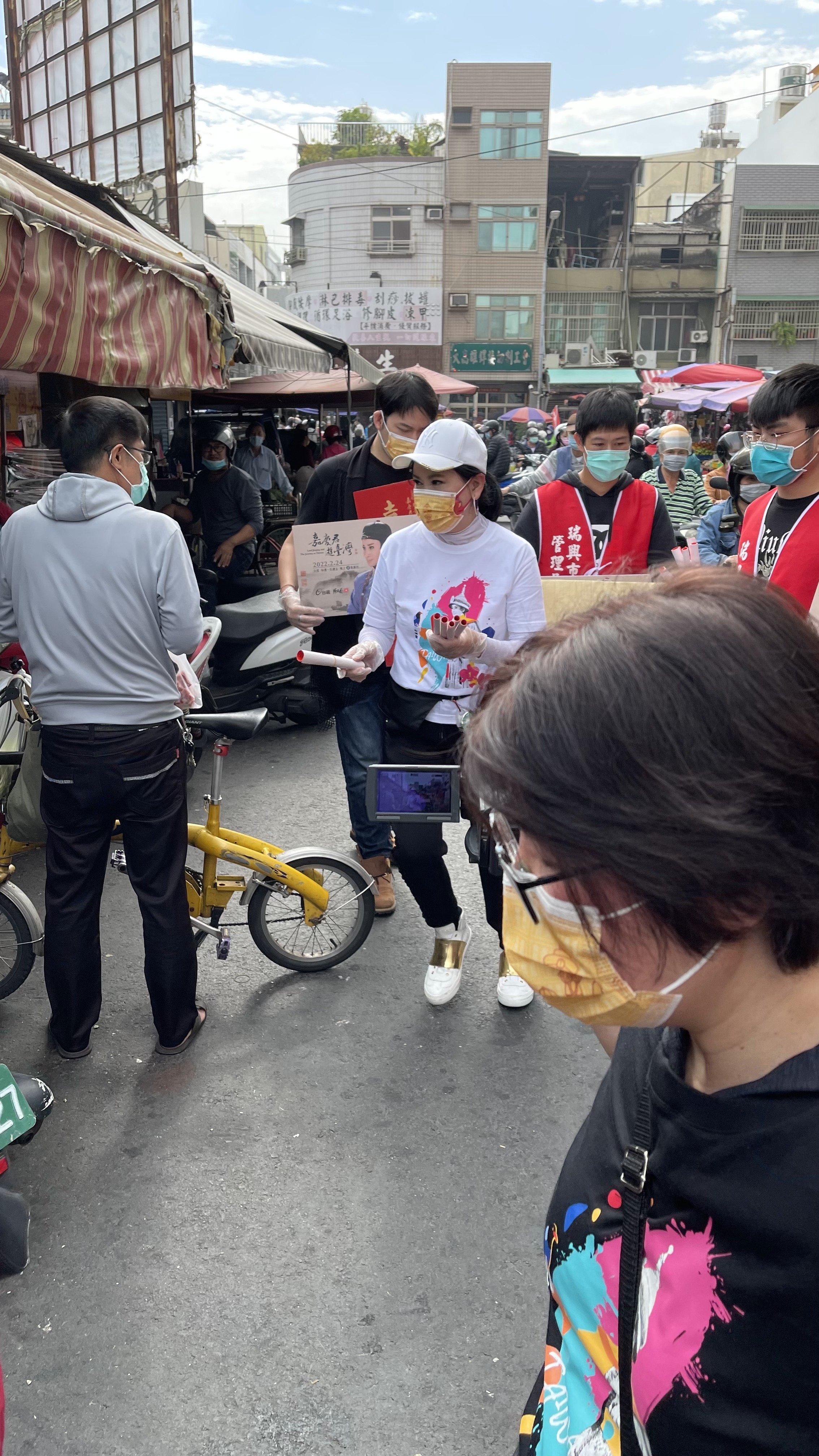 20220213嘉慶君遊臺灣-高雄瑞興市場掃街宣傳2.jpg