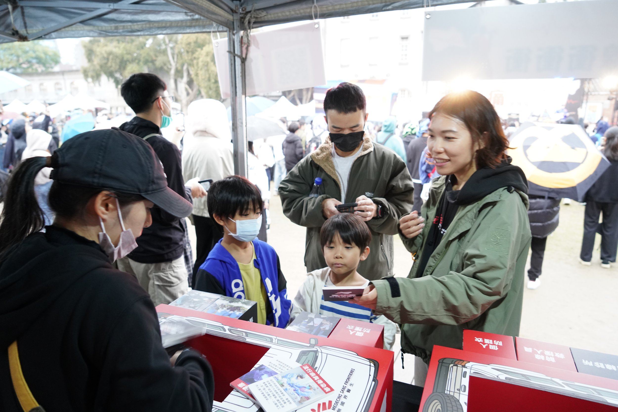 20251213無國界醫生痛我願同行展覽暨故事音樂節@華山藝文特區_故事音樂節活動精華72.JPG