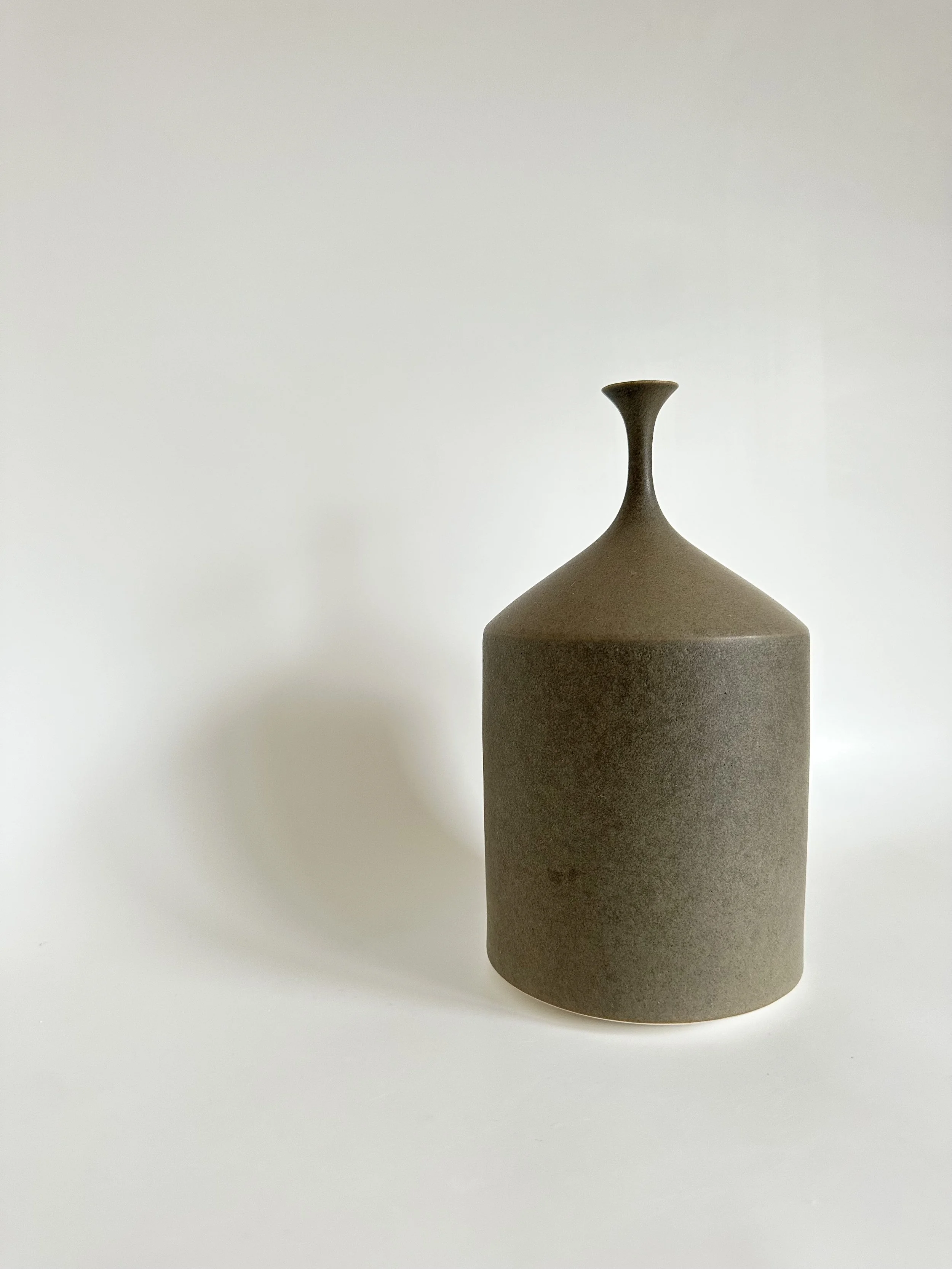 small bottle square shoulders eggshell fawn