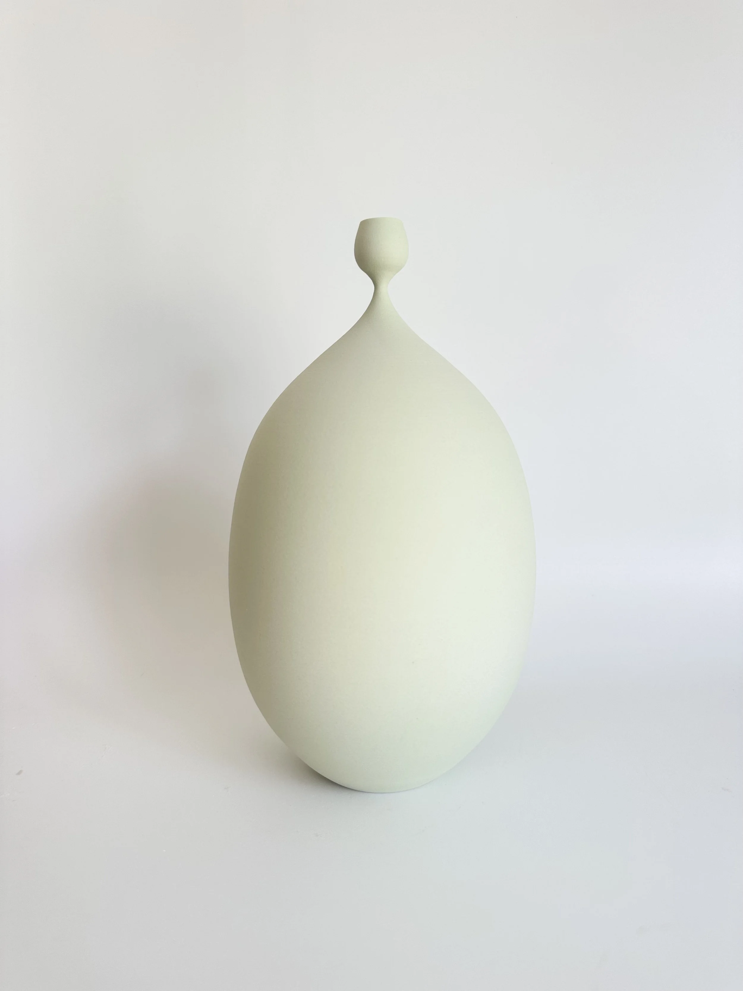 medium bullet bottle (bud neck) dry aqua