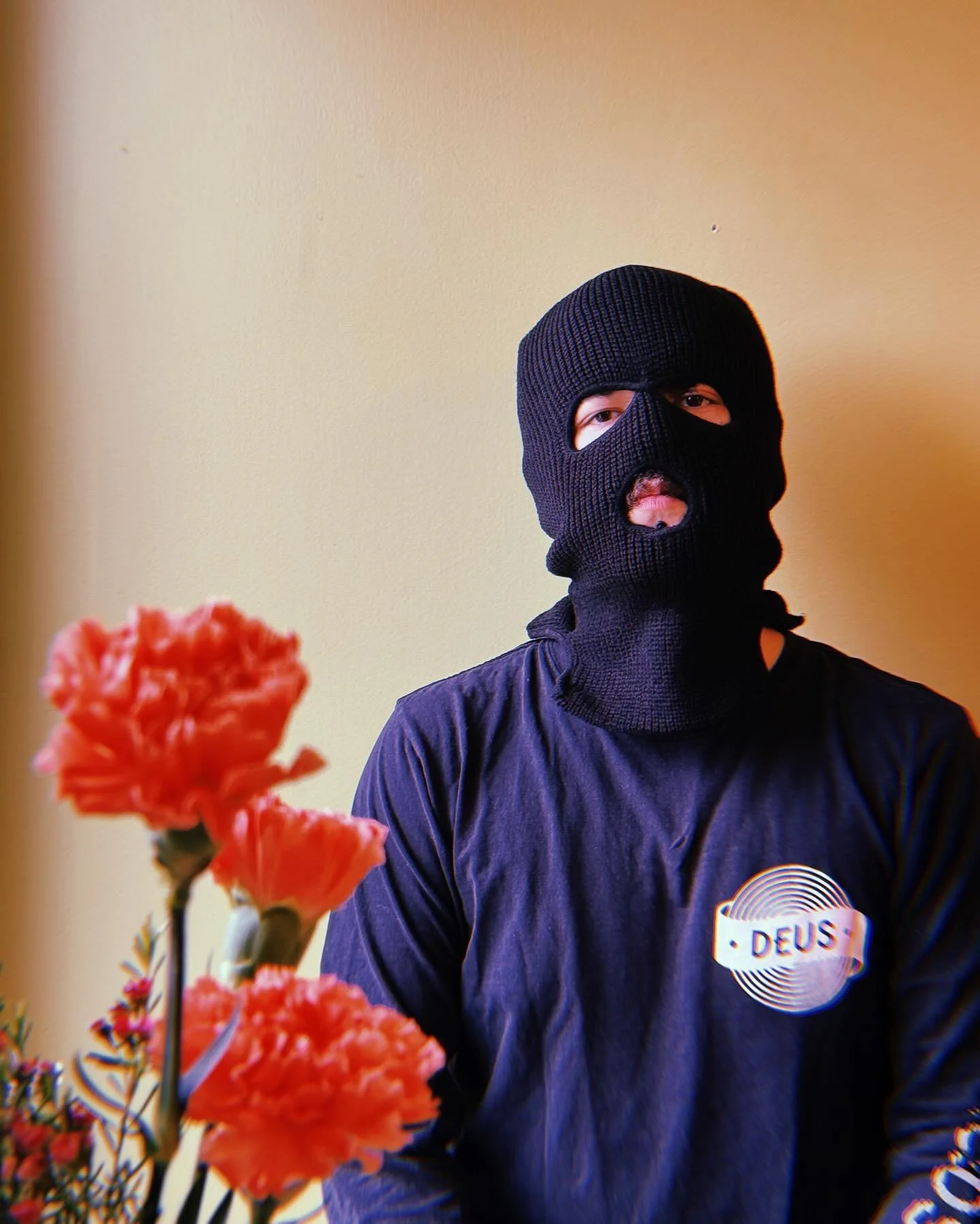 something, something, duality of man.
.
.
.
#gravelife #hardcore #softcore #face #algorithm #riot