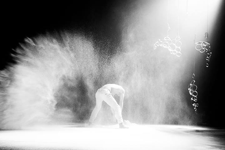 Photo: Erika Hebbert Choreography: One theme on a beautiful thing by Christopher Arouni and Jon Filip Fahlstrøm Bærum Kulturhus 2017
