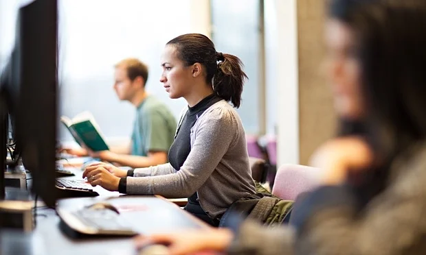 Woman-working-at-computer-012.jpg
