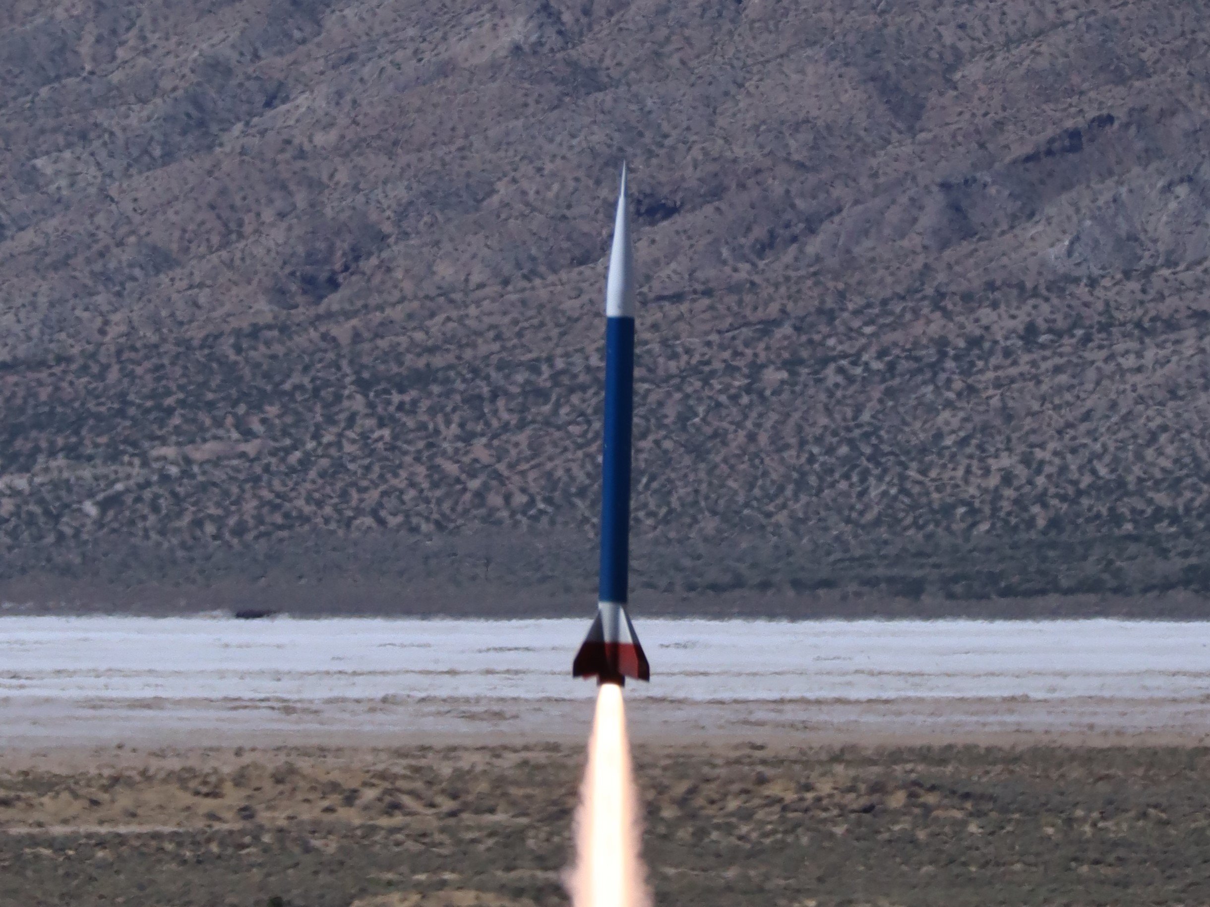 Lancement de Fast Forward aux Etats-Unis, fusée supersonique 