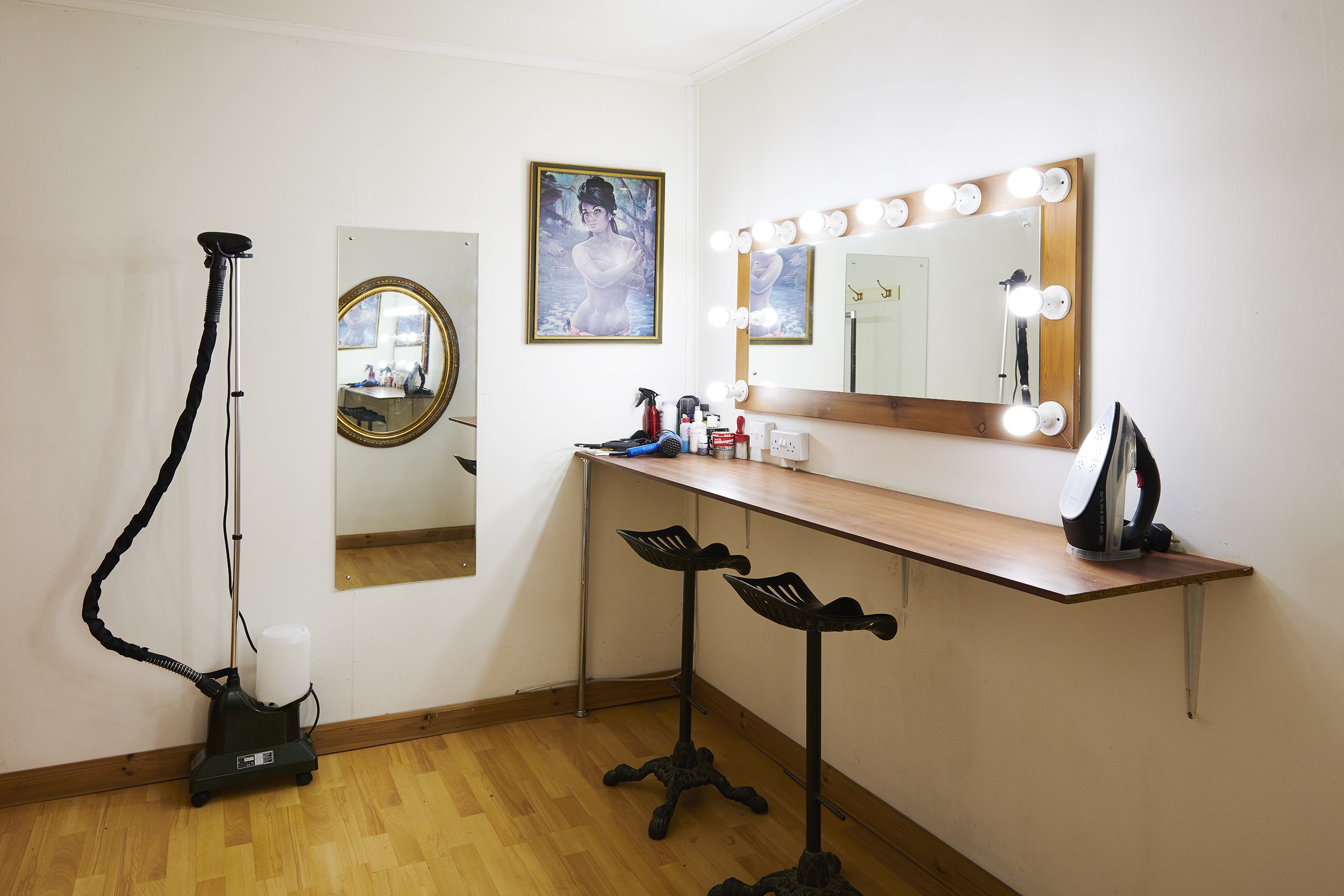 Studio rental, changing room &amp; makeup