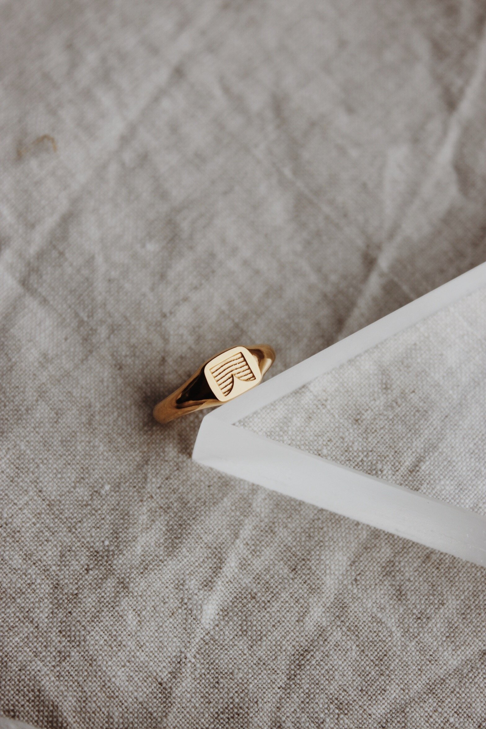 Mano x Yeohaus Signet [Original]