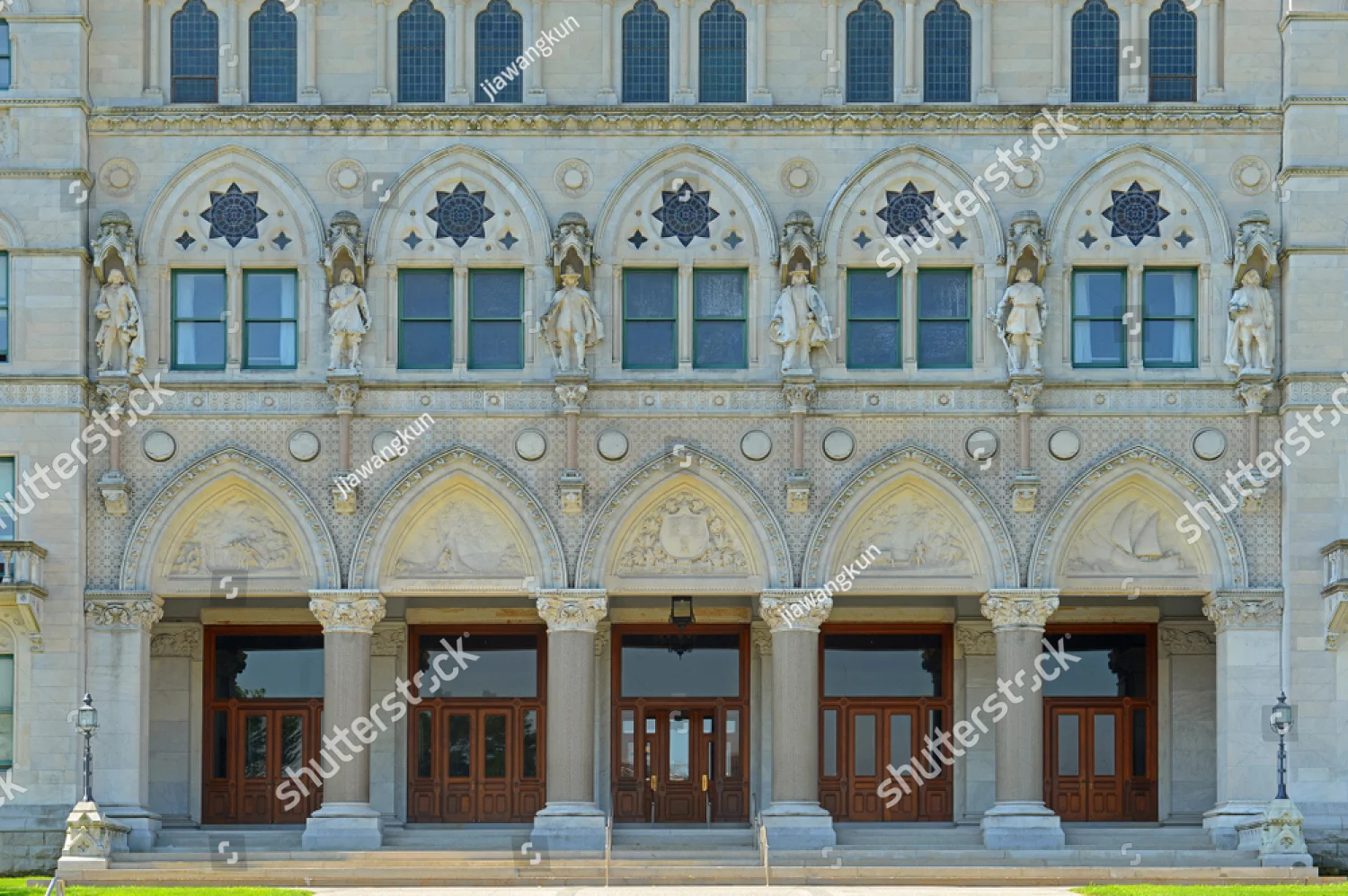 stock-photo-connecticut-state-capitol-hartford-connecticut-usa-this-building-was-designed-by-richard-upjohn-1153007918.jpg