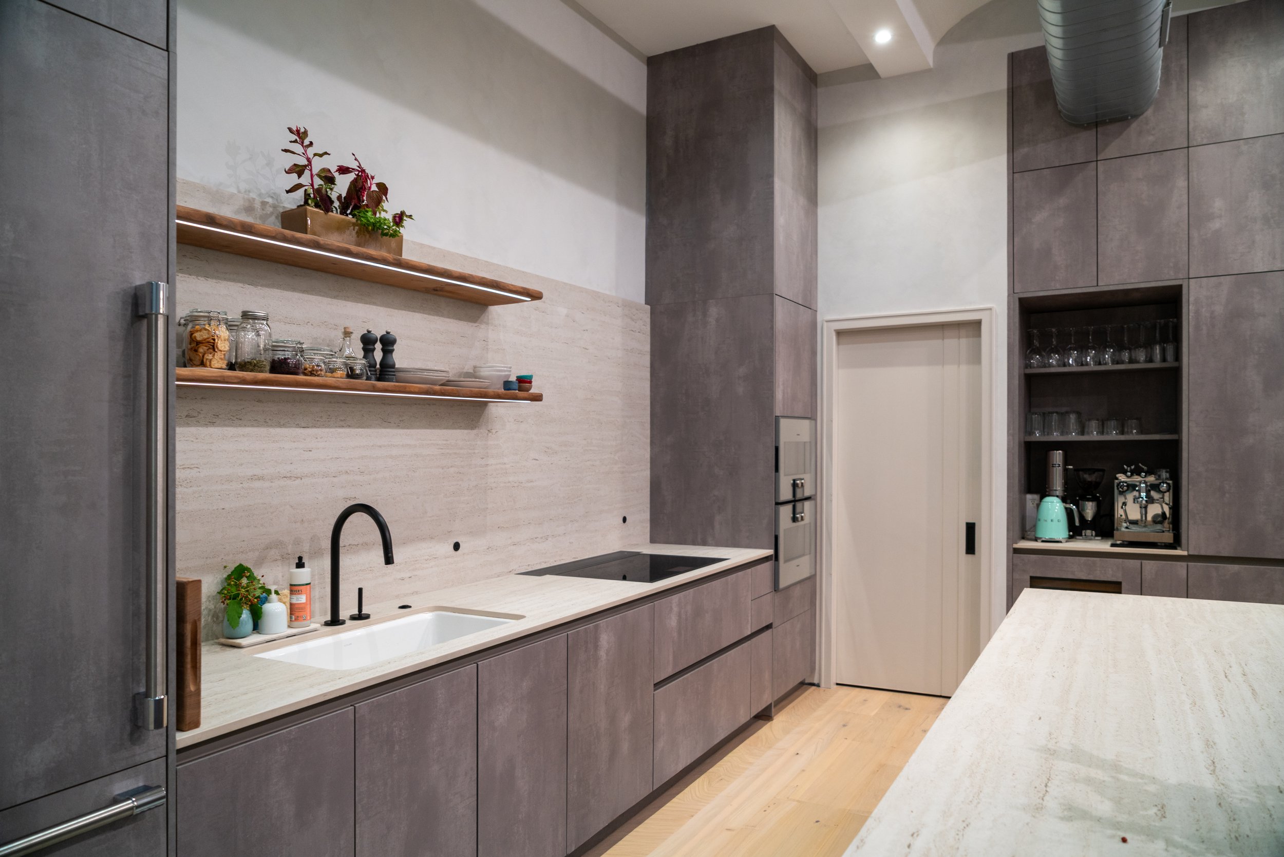 161 W 15th St Apt 2J-3.jpg