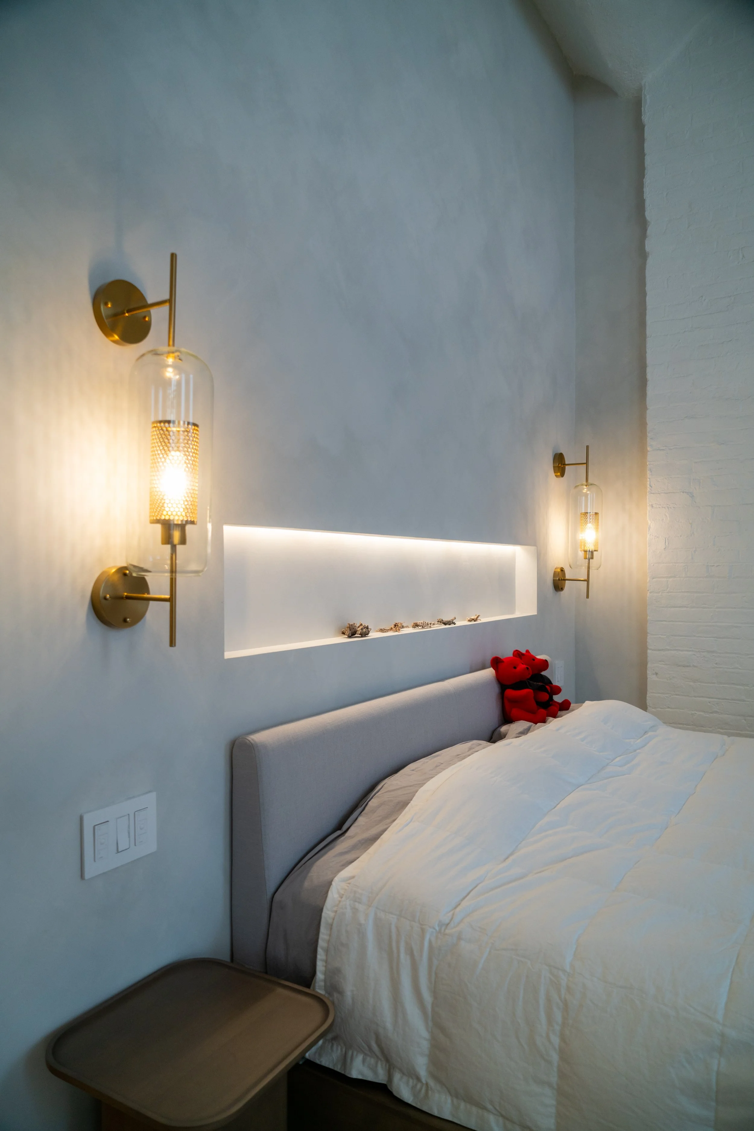 161 W 15th St Apt 2J-12.jpg