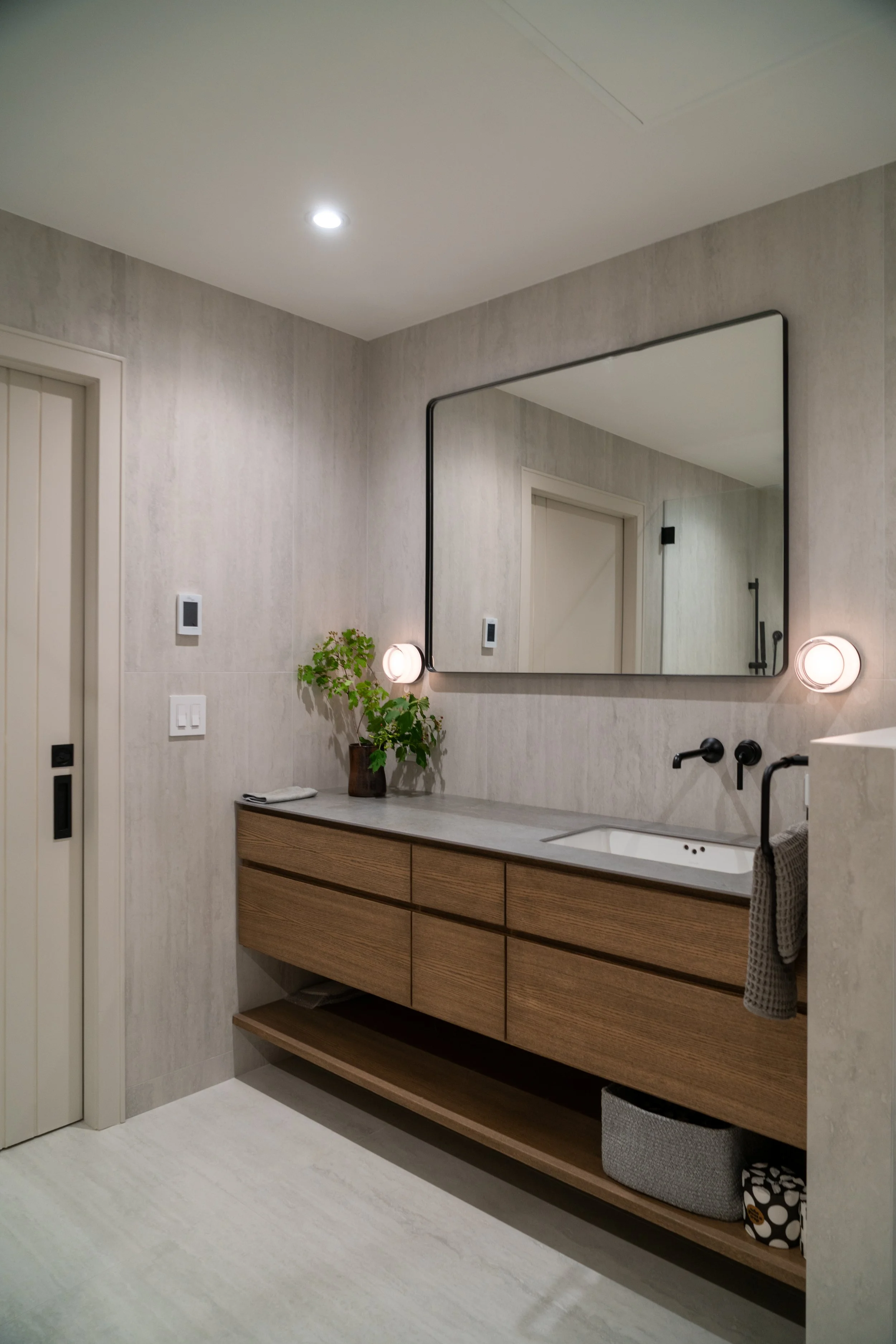161 W 15th St Apt 2J-18.jpg