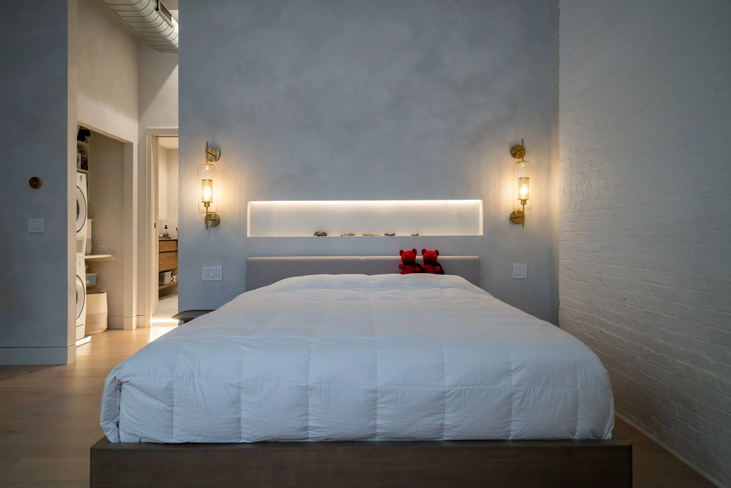161 W 15th St Apt 2J-28.jpg