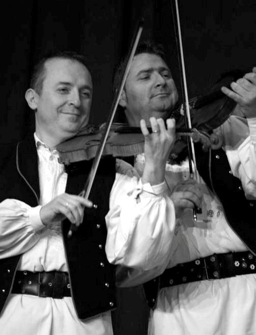 Traditional_Croatian_Musicians.jpg