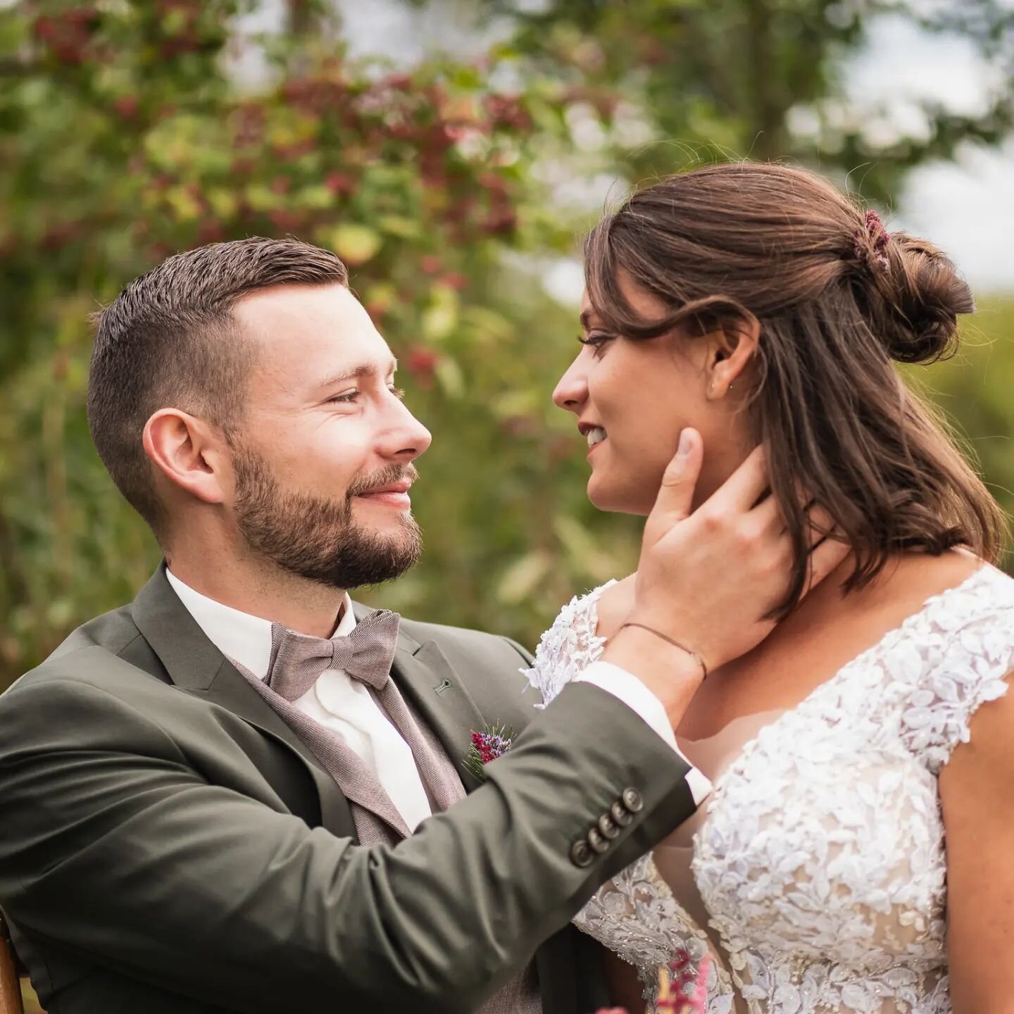 &bdquo;Liebe ist nicht das, was man erwartet zu bekommen, sondern das, was man bereit ist zu geben.&ldquo; &ndash; Katharine Hepburn

#karlshuld #neuburg #hochzeitsfotografie #hochzeit #k&ouml;sching #bayern #braut #br&auml;utigam #brautpaar  #hochze