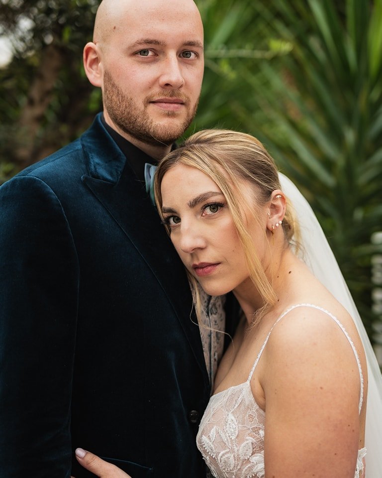 &quot;Sonne kann nicht ohne Schein, Mensch nicht ohne Liebe sein.&quot; -  Johann Wolfgang von Goethe 

 #vogelhaus #badabbach #hochzeitsfotografie #hochzeit #k&ouml;sching #bayern #braut #br&auml;utigam #brautpaar #couplegoals #ingolstadt #loveisint