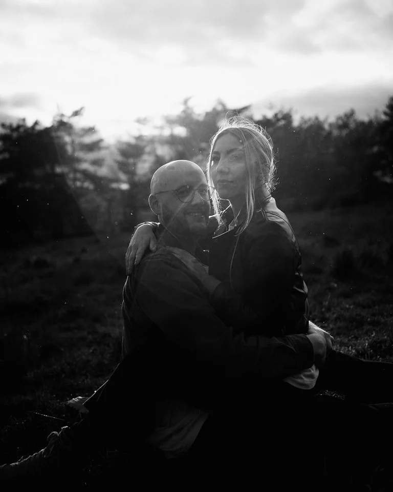 "Ein Regenschauer kann die Liebe nicht trüben, sondern sie nur verstärken."
#kösching l #couplegoals #ingolstadt #loveisintheair #hochzeit #aprilwetter #liebe #hochzeit2024 #oberdolling @lumix_de