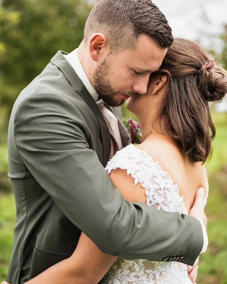 "Die tollsten und schönsten Dinge auf der Welt können weder gesehen noch berührt werden. Man muss sie mit dem Herzen fühlen." - Helen Keller
 #karlshuld #neuburg #hochzeitsfotografie #hochzeit #kösching #bayern #br