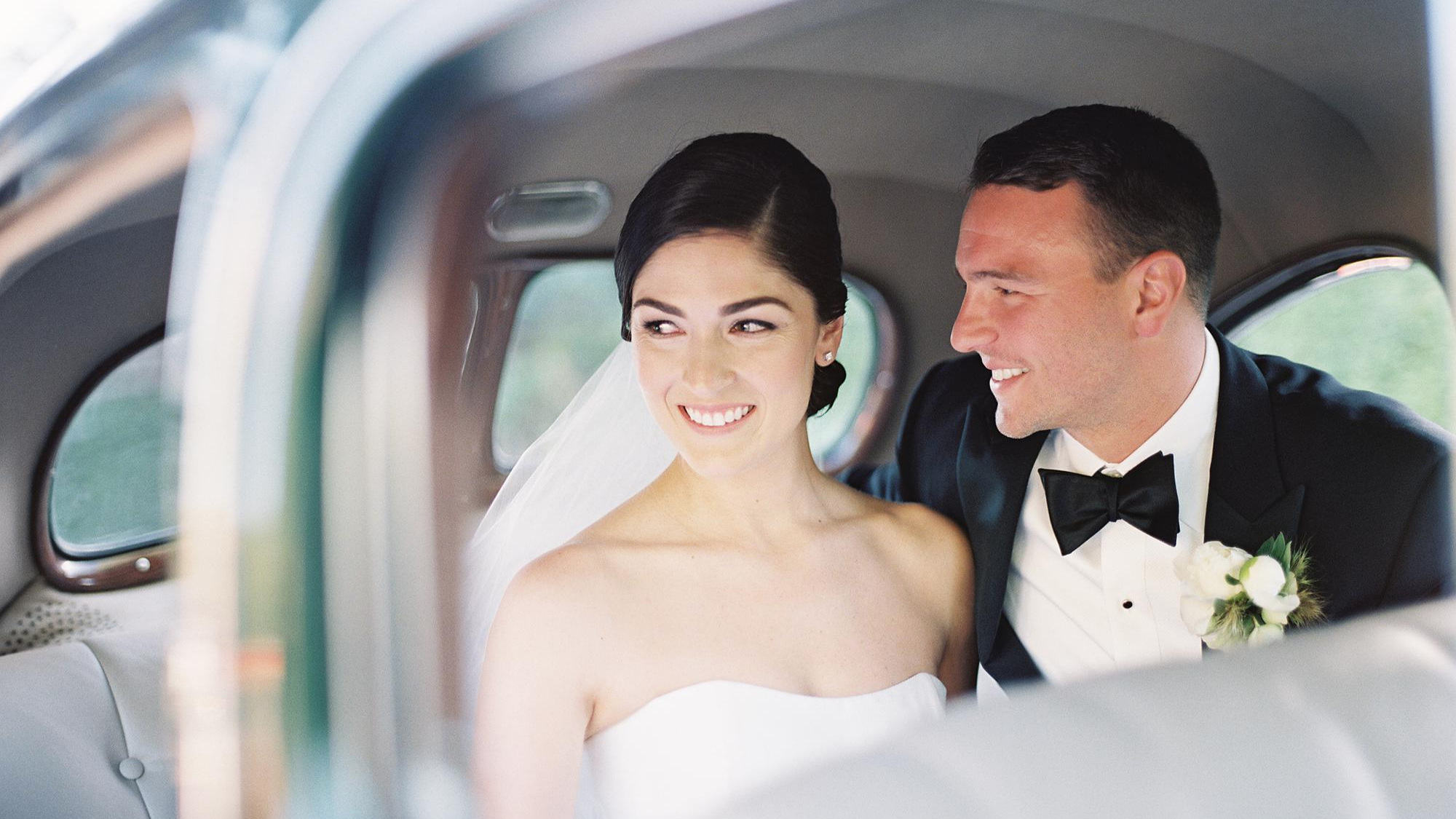 bride-groom-classic-car.jpg