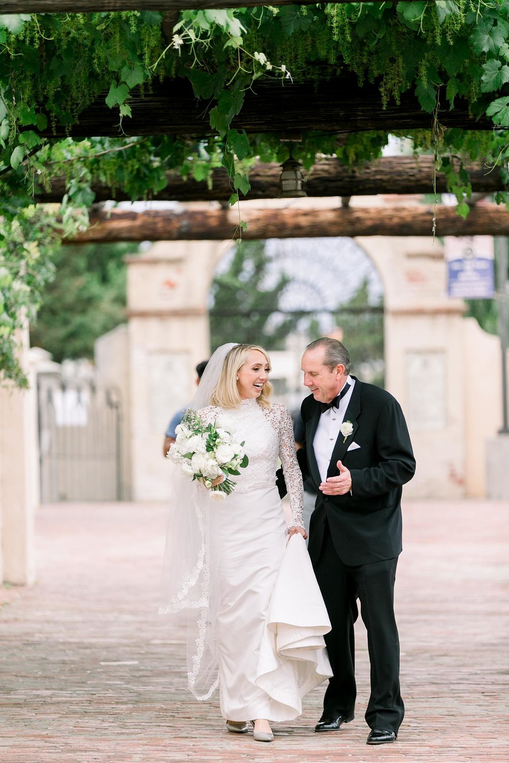 Valley Hunt Club Pasadena Wedding | Miki &amp; Sonja Photography | mikiandsonja.com