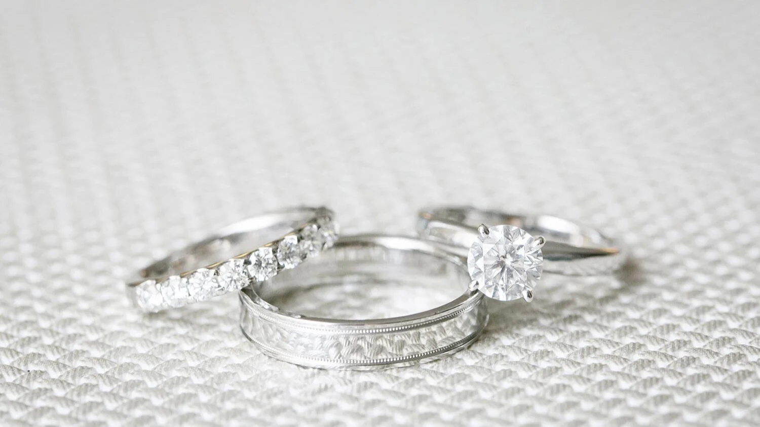 Three Favorite Ways to Photograph a Traditional Wedding Ring — Miki