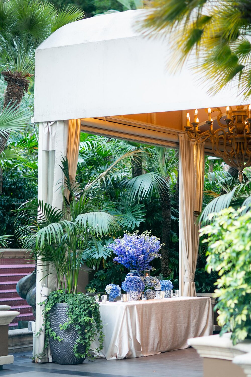 Four Seasons Los Angeles at Beverly Hills Wedding | Miki & Sonja Photography | mikiandsonja.com