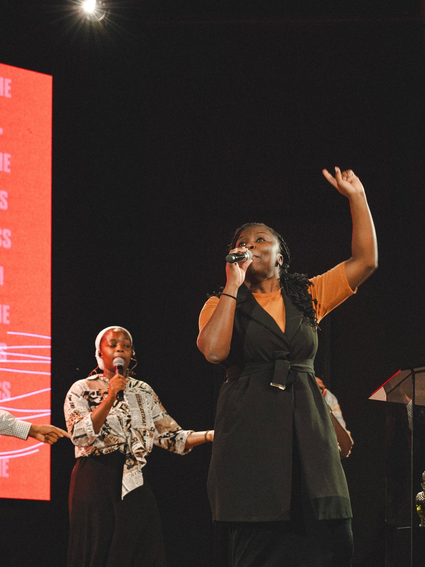 Meet us at midweek tonight at 7 PM. There’s a word waiting for you. πβοΈ