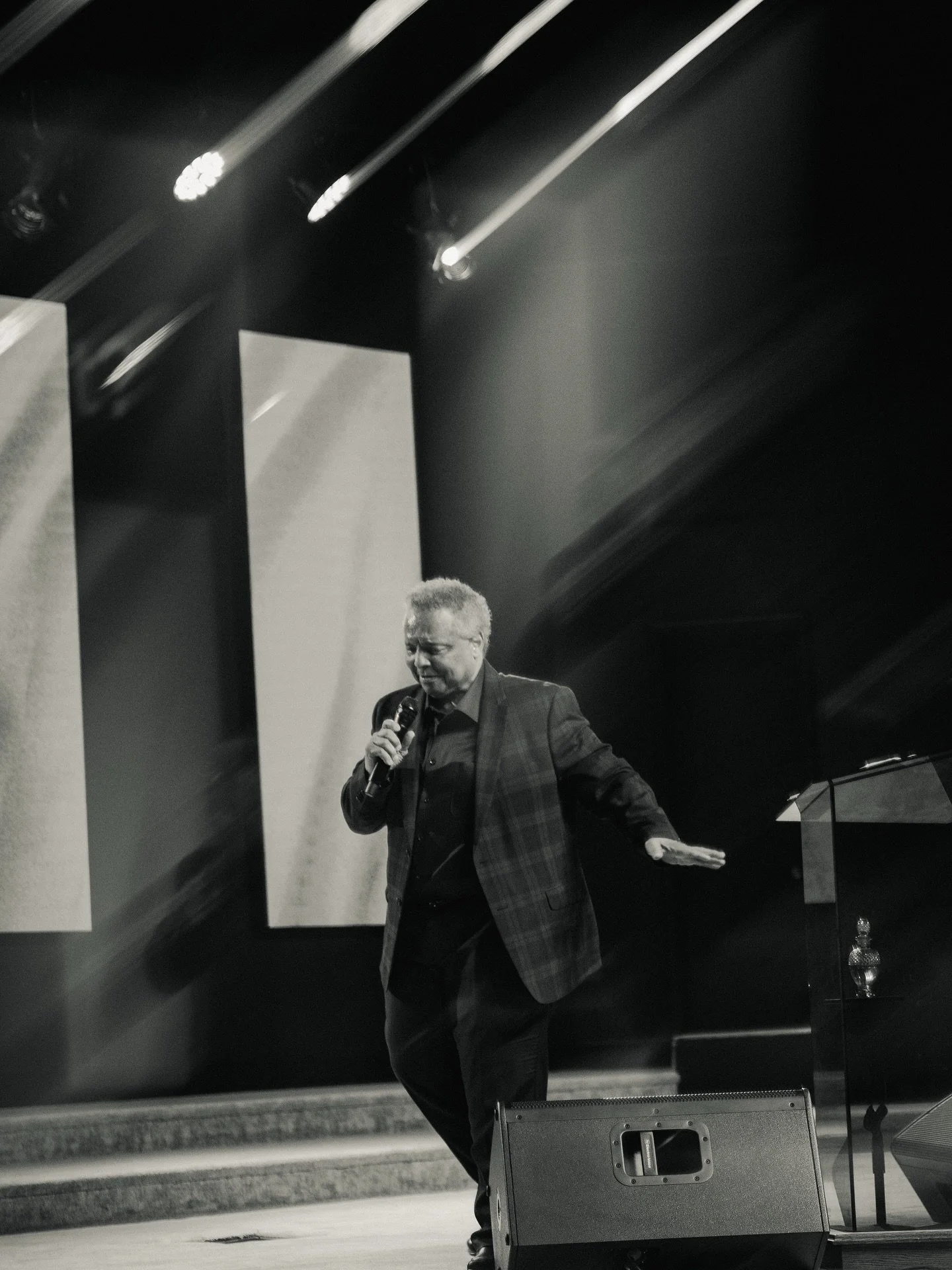 Don’t miss Midweek tonight at 7 PM! Our Senior Pastor will be sharing a powerful word. Bring your whole family and let’s worship together! 💒✨