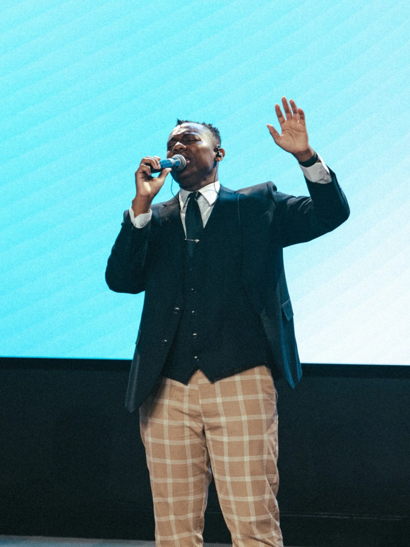 Is it Sunday yet? Because we&rsquo;re ready to praise, pray, and experience His presence together. Don&rsquo;t miss it! 🔥🔥