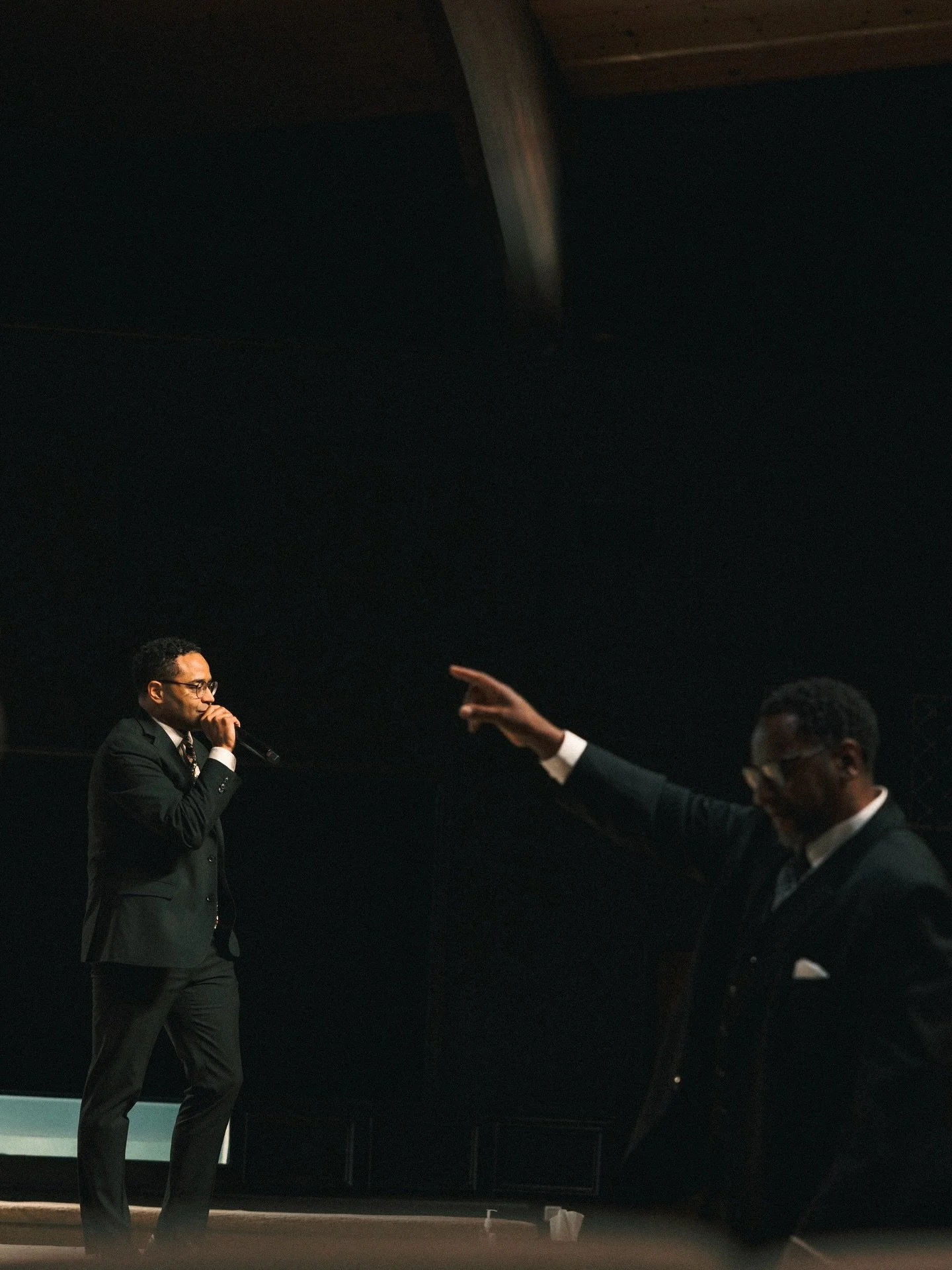 God moved today. 🙌🏽🥹

From the first moment of worship to the final altar prayer, the atmosphere was full of faith, strength, and expectation. 

The sermon was Joy Is Coming in the Morning, but the whole service felt like a reminder that God is st