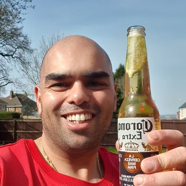 Happy Easter Bank Holiday everyone. Grateful for the ☀ and having a garden 🙇&zwj;♂️🙌🙏
Have a great one at home. Stay safe and healthy 😃 👍🏽👊🙂 #easterbankholiday #bankholiday #goodfridaygoodvibes #blessed #grateful