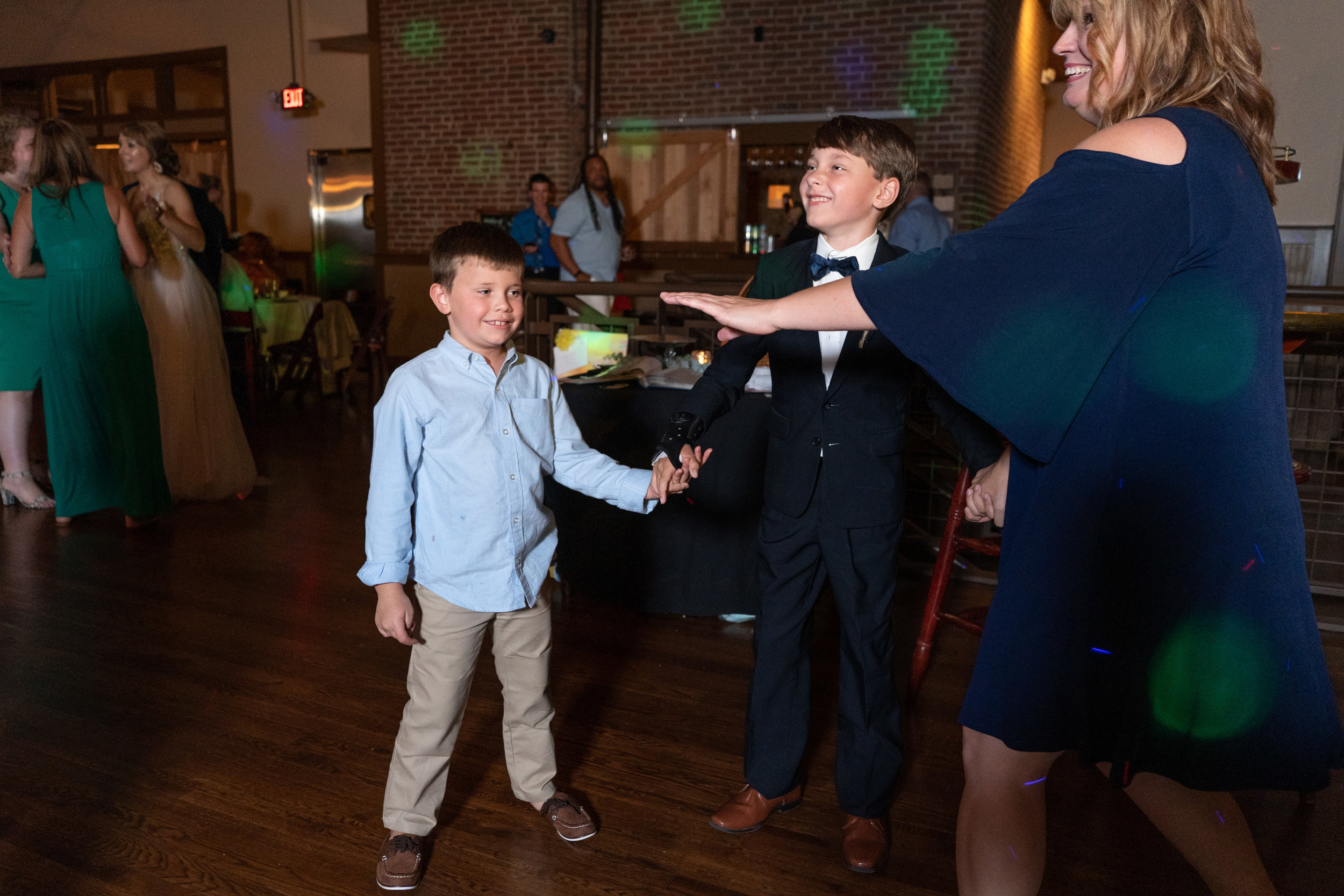 Kristin & Lee Highlights-173.JPG