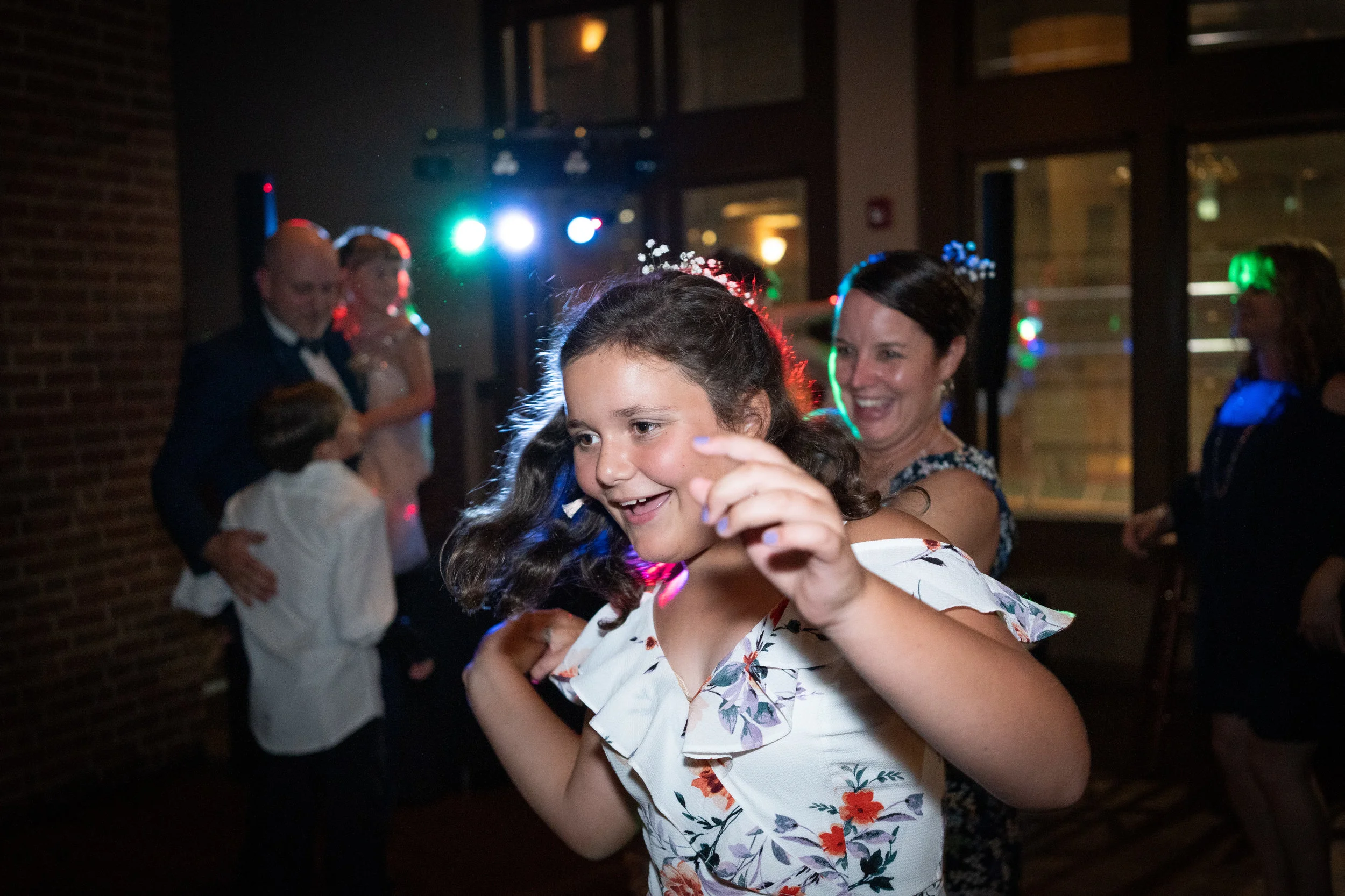 Kristin & Lee Highlights-224.JPG