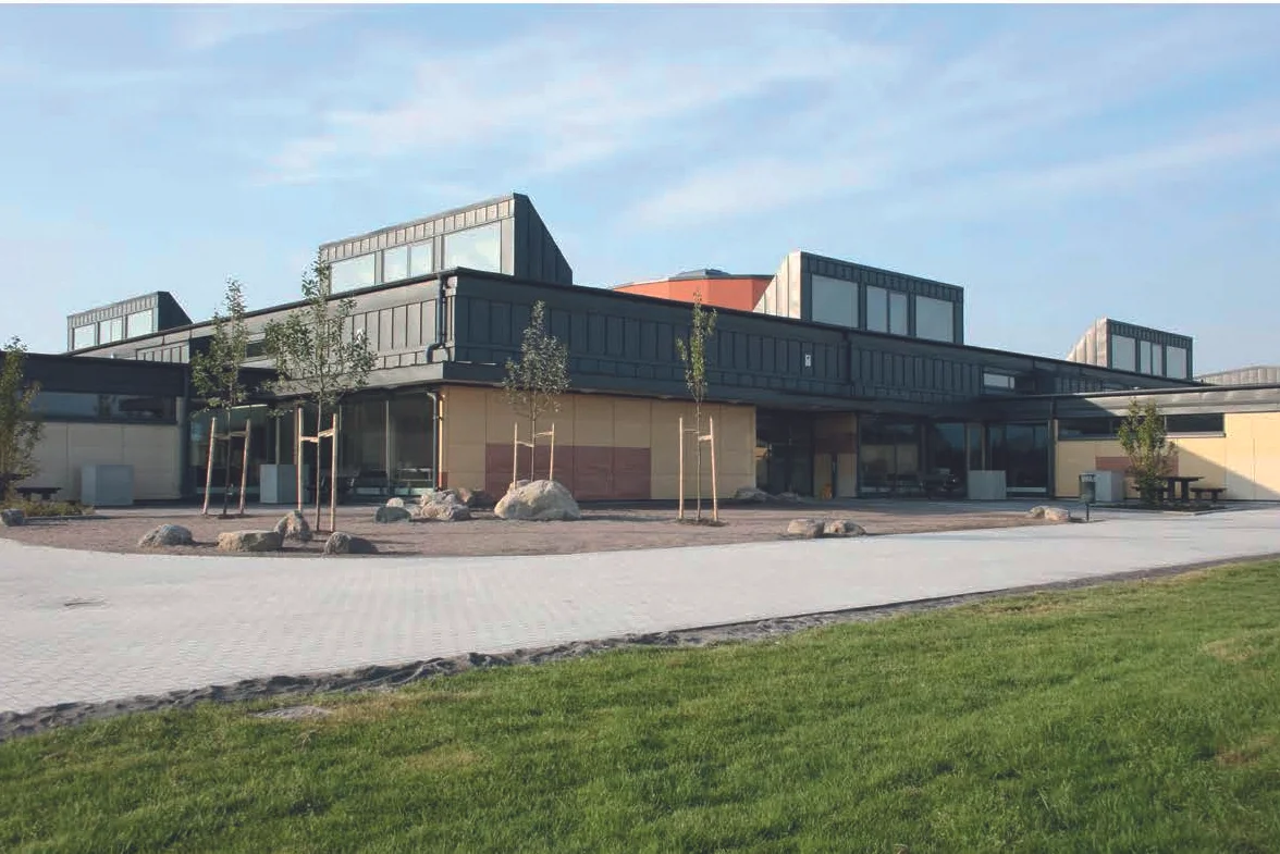 Bråviksskolan exteriör 4.jpg