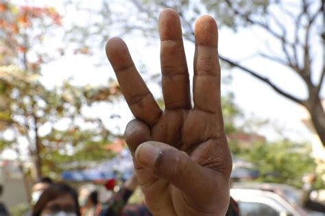 three.fingers.myanmar.sfgate.jpg