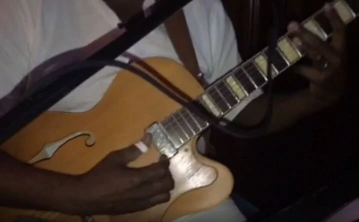 rufus YAMS 082119 guitar close up.JPG