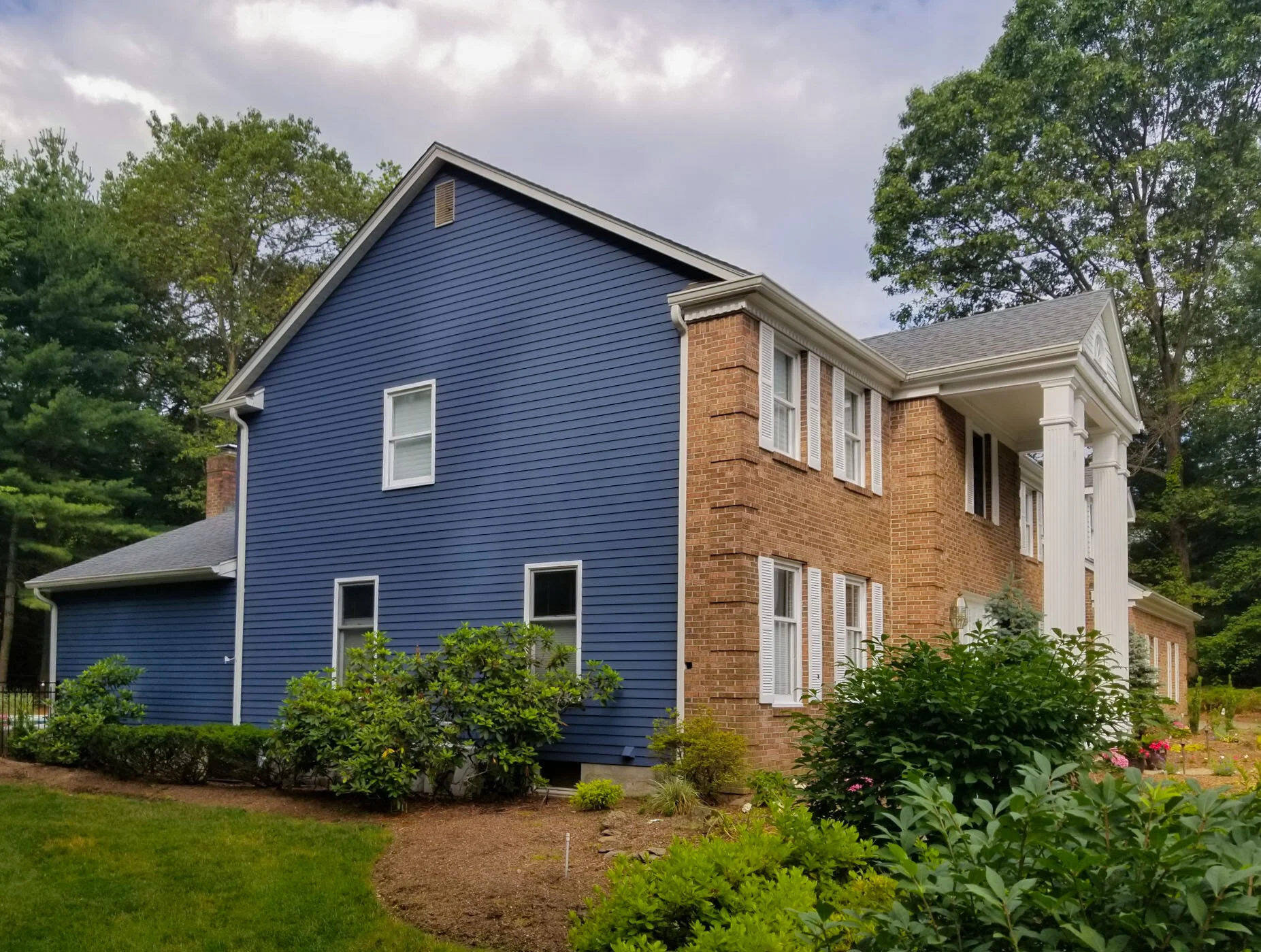 Blue wall house 5.jpg