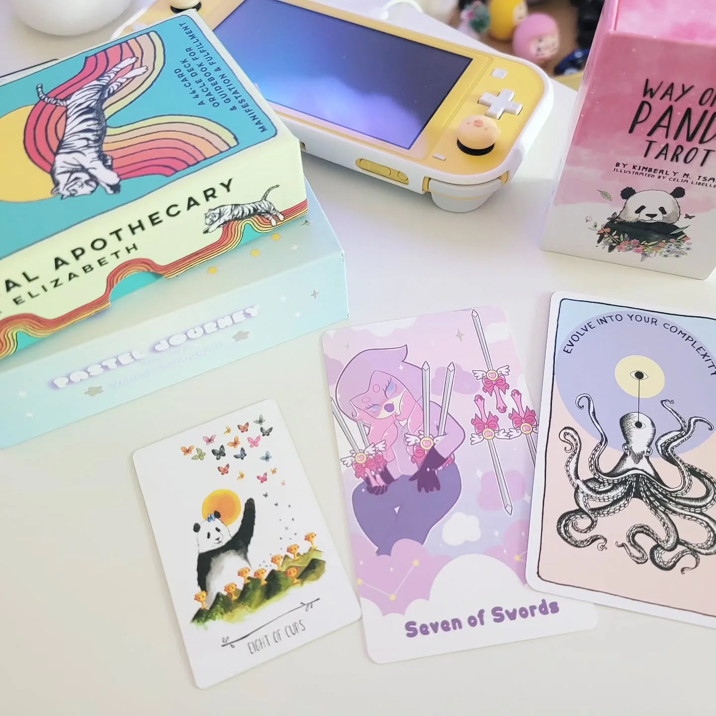 Messages for this week ✨

🔥Let your past patterns be past patterns
🪽There's no longer anything to prove, nor people you have to prove things to. 
🐙Be tenacious, be cunning🗡️, be rebellious🦋
 
🌻Let the parts of you that hid in the shadows reach 