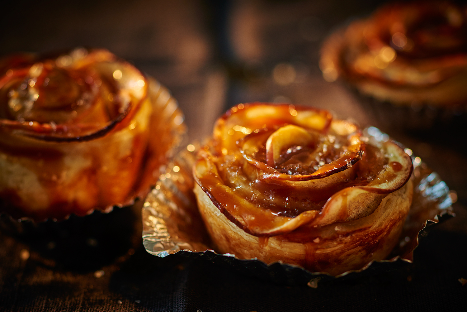 05_Apple-caramel-tart-rosettes.jpg