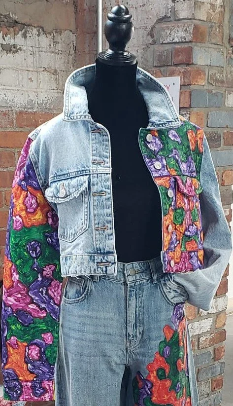 CROP DENIM JACKET HANDPAINTED.jpg