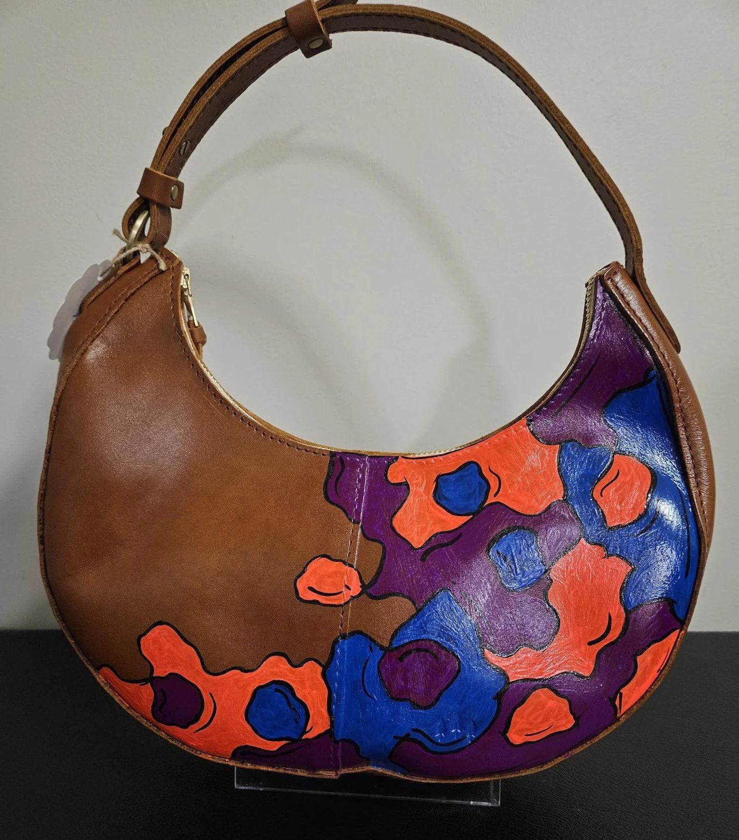 BUCKET STYLE SHOULDER LEATHER BAG.jpg