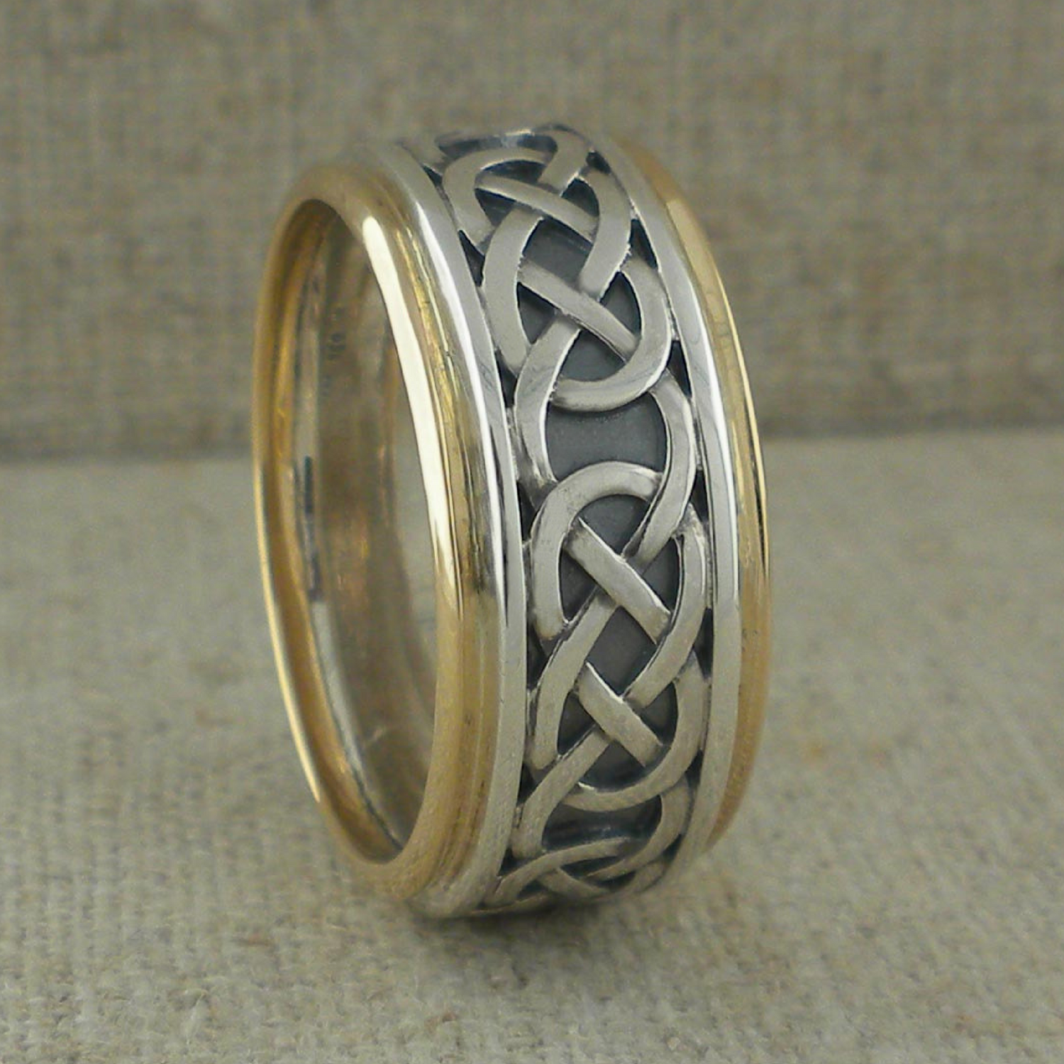 Moidart Celtic Knot Wedding Ring