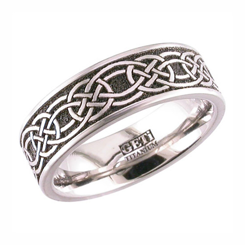 celtic Knot Wedding Ring in Titanium